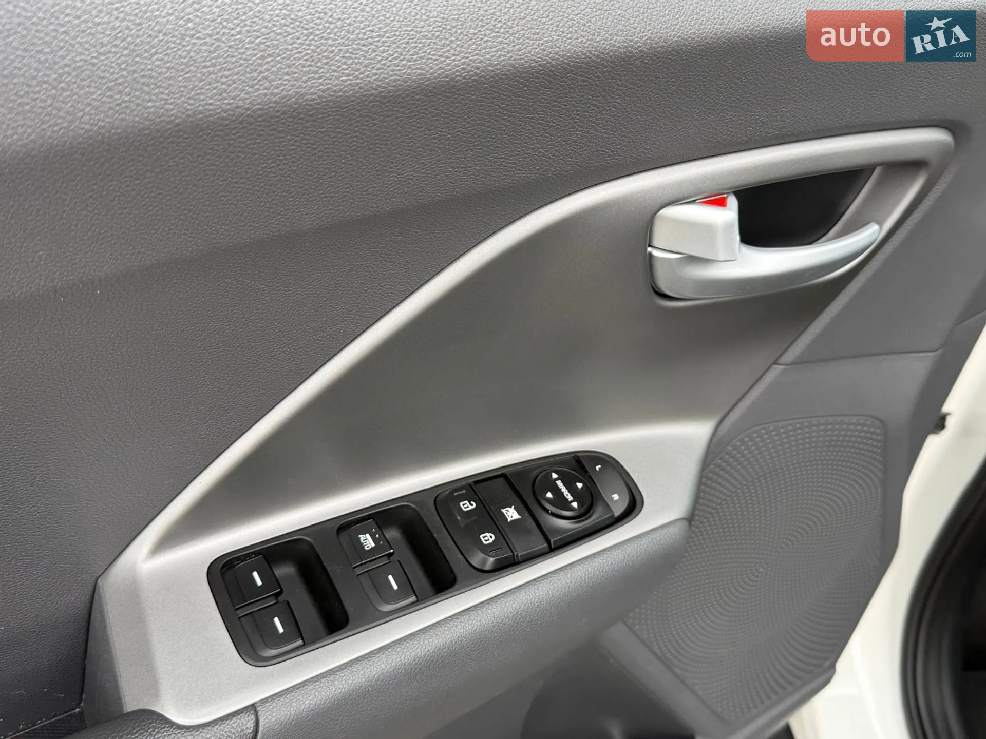 2017 Kia Niro - мініатюра 42