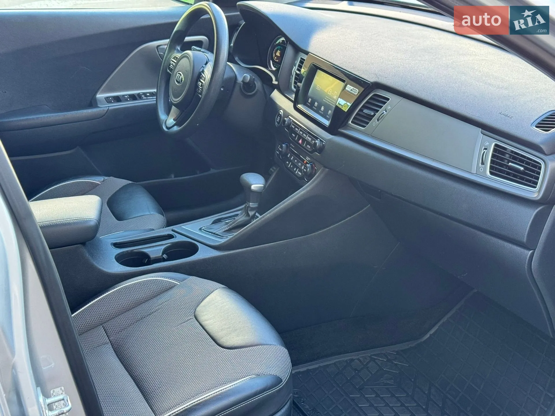 2017 Kia Niro - мініатюра 20