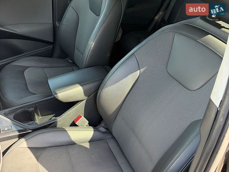 Внедорожник / Кроссовер Kia Niro 2023 в Ровно