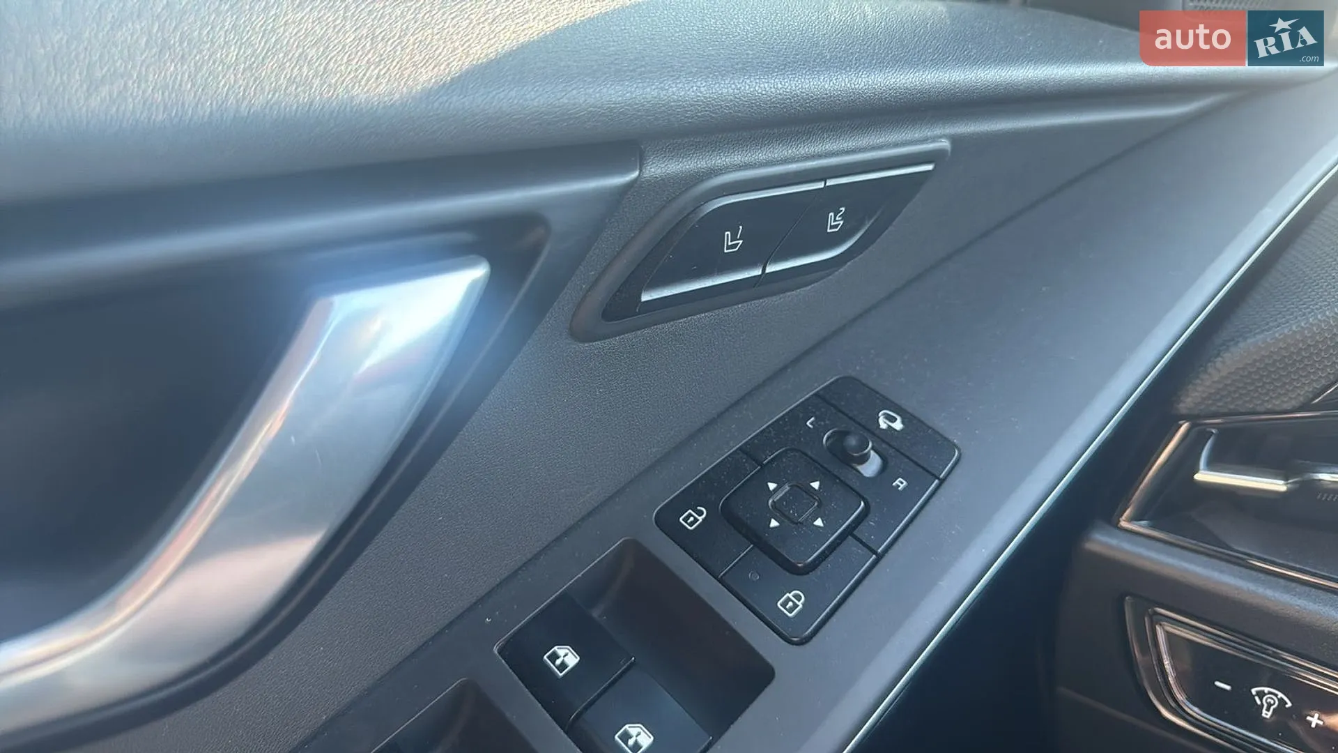 2023 Kia Niro - мініатюра 24