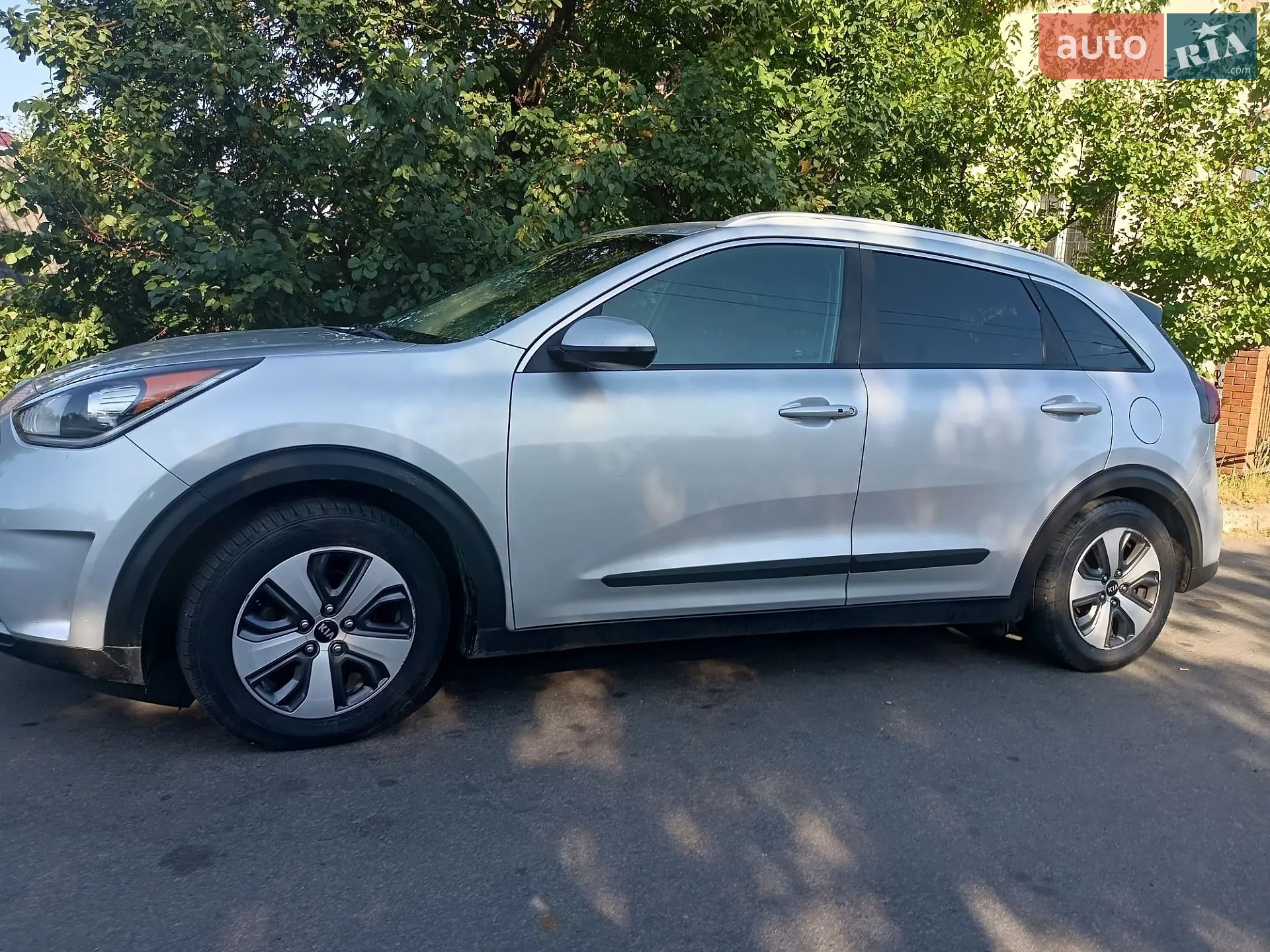 2016 Kia Niro - фото 1