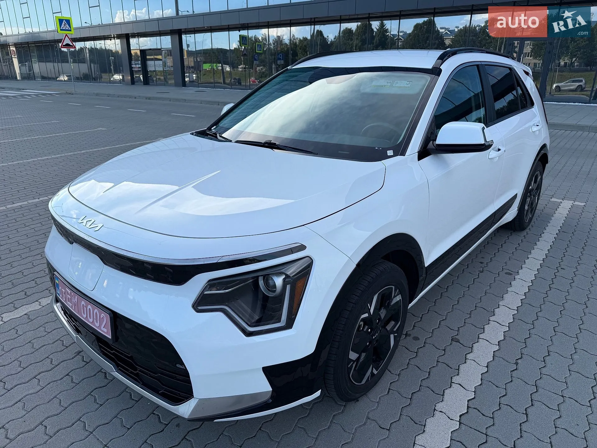 Kia Niro 2022 VIN KNDCR3L10P5028807 фото оголошення 2 з 20