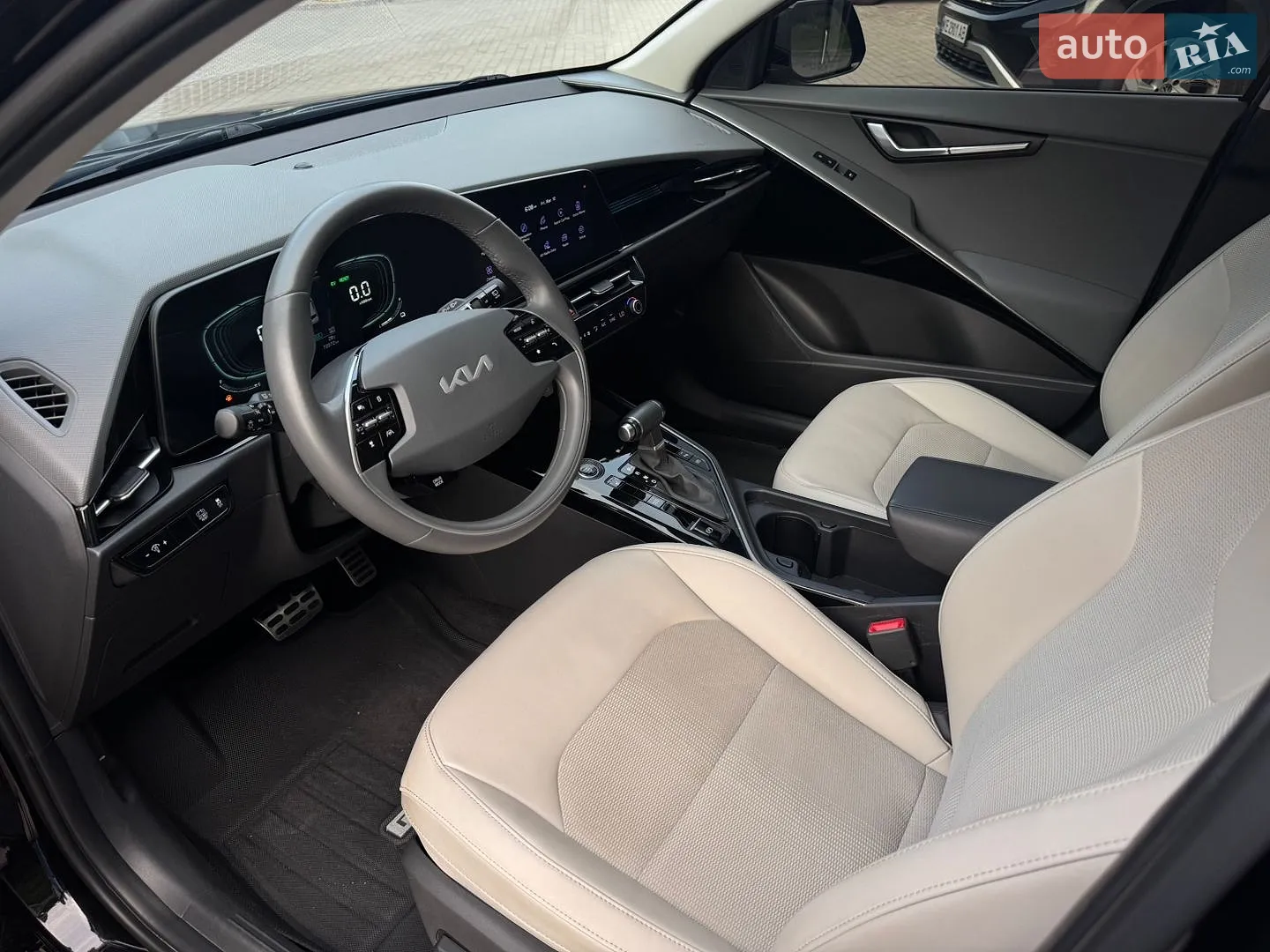 2023 Kia Niro - мініатюра 24