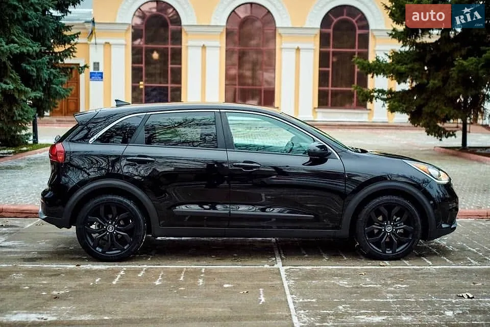 2017 Kia Niro - фото 1