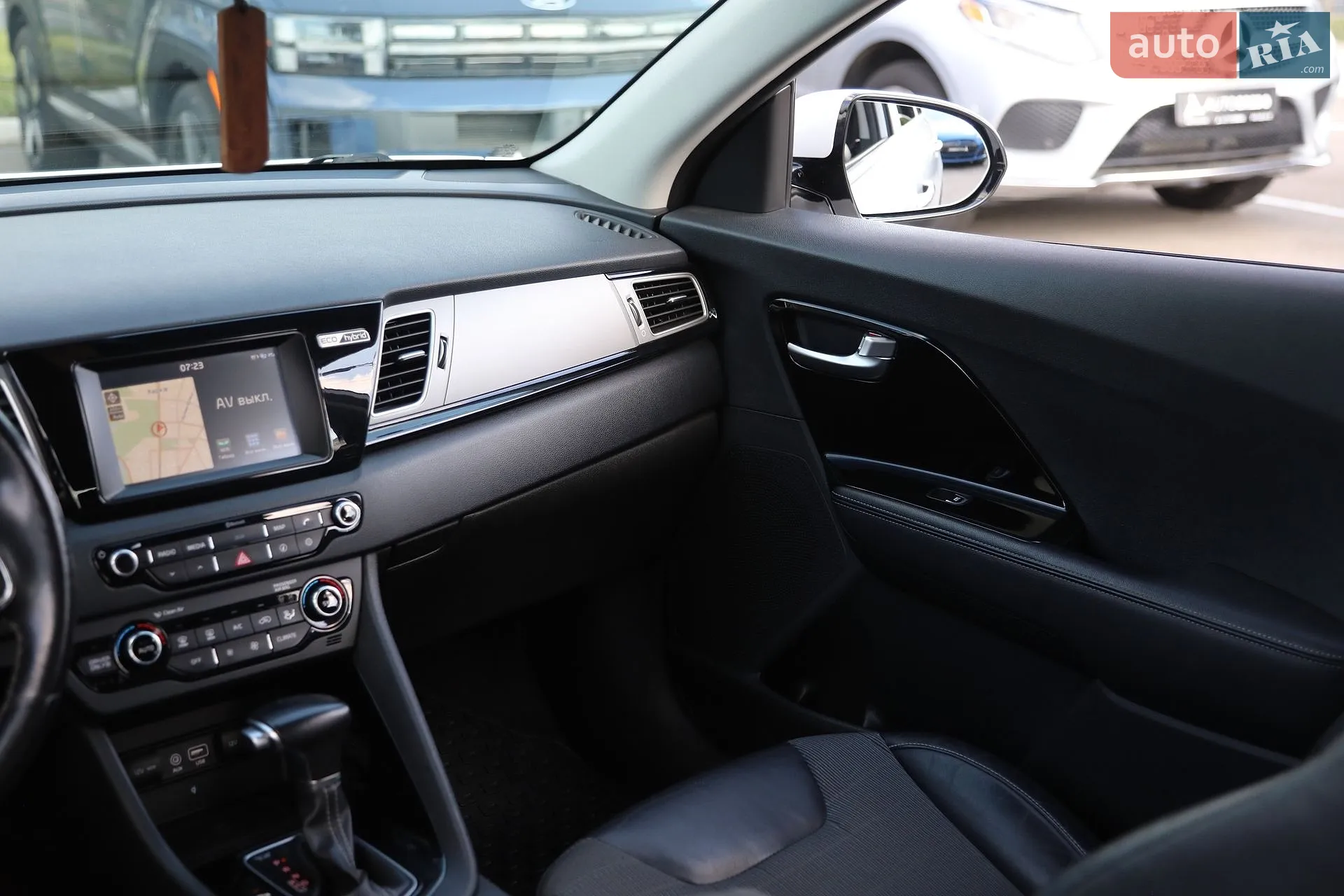 2017 Kia Niro - мініатюра 17