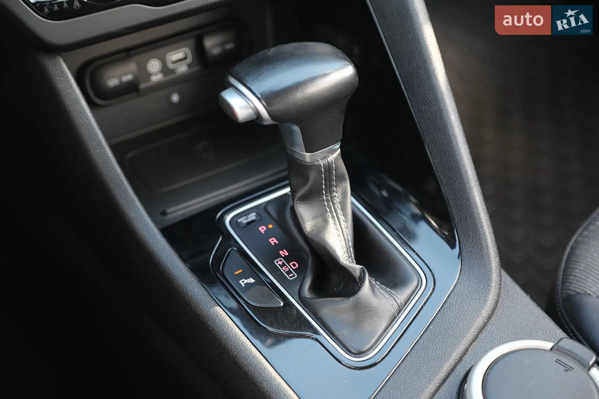 2017 Kia Niro - мініатюра 23