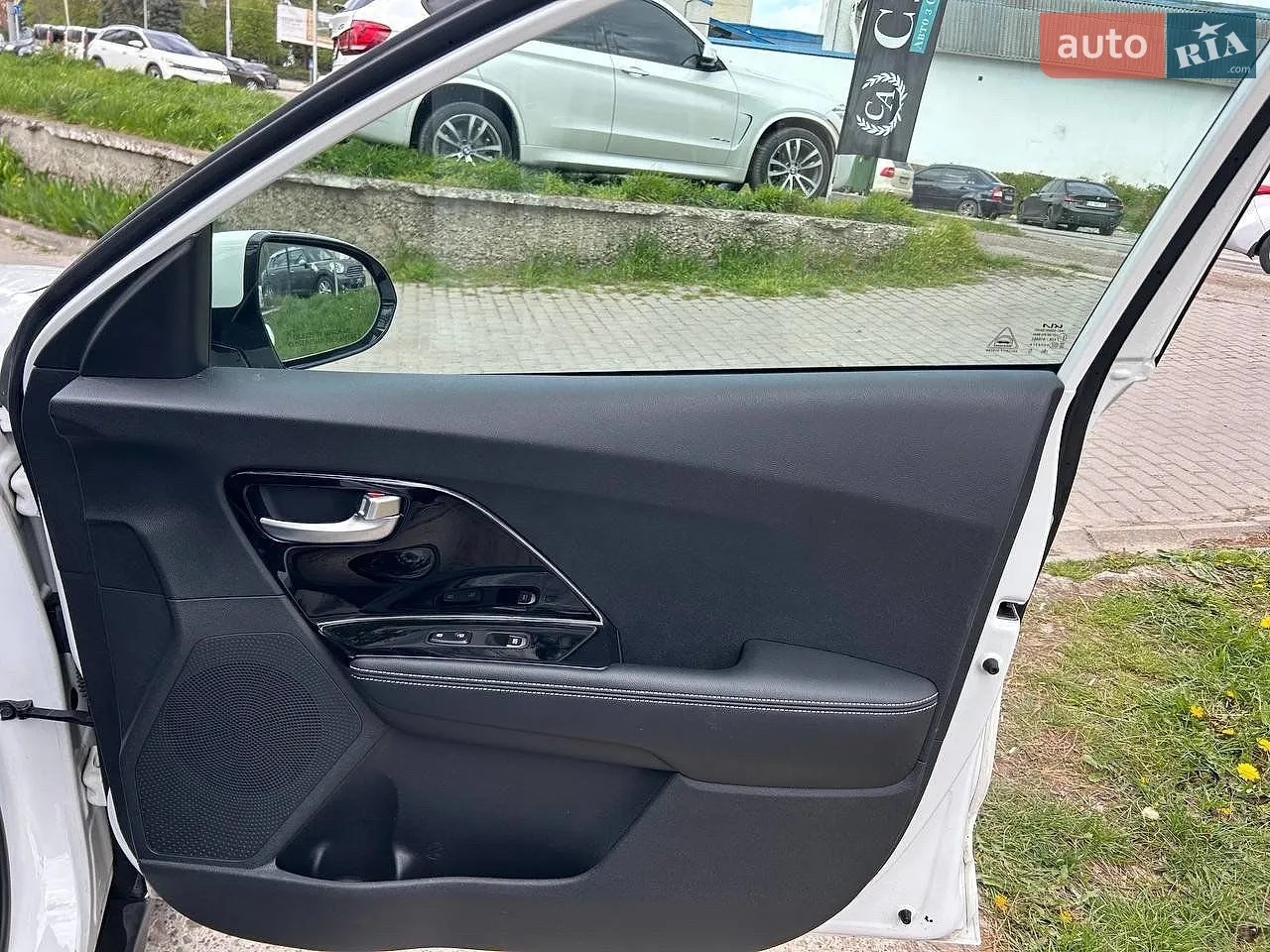 2022 Kia Niro - мініатюра 23
