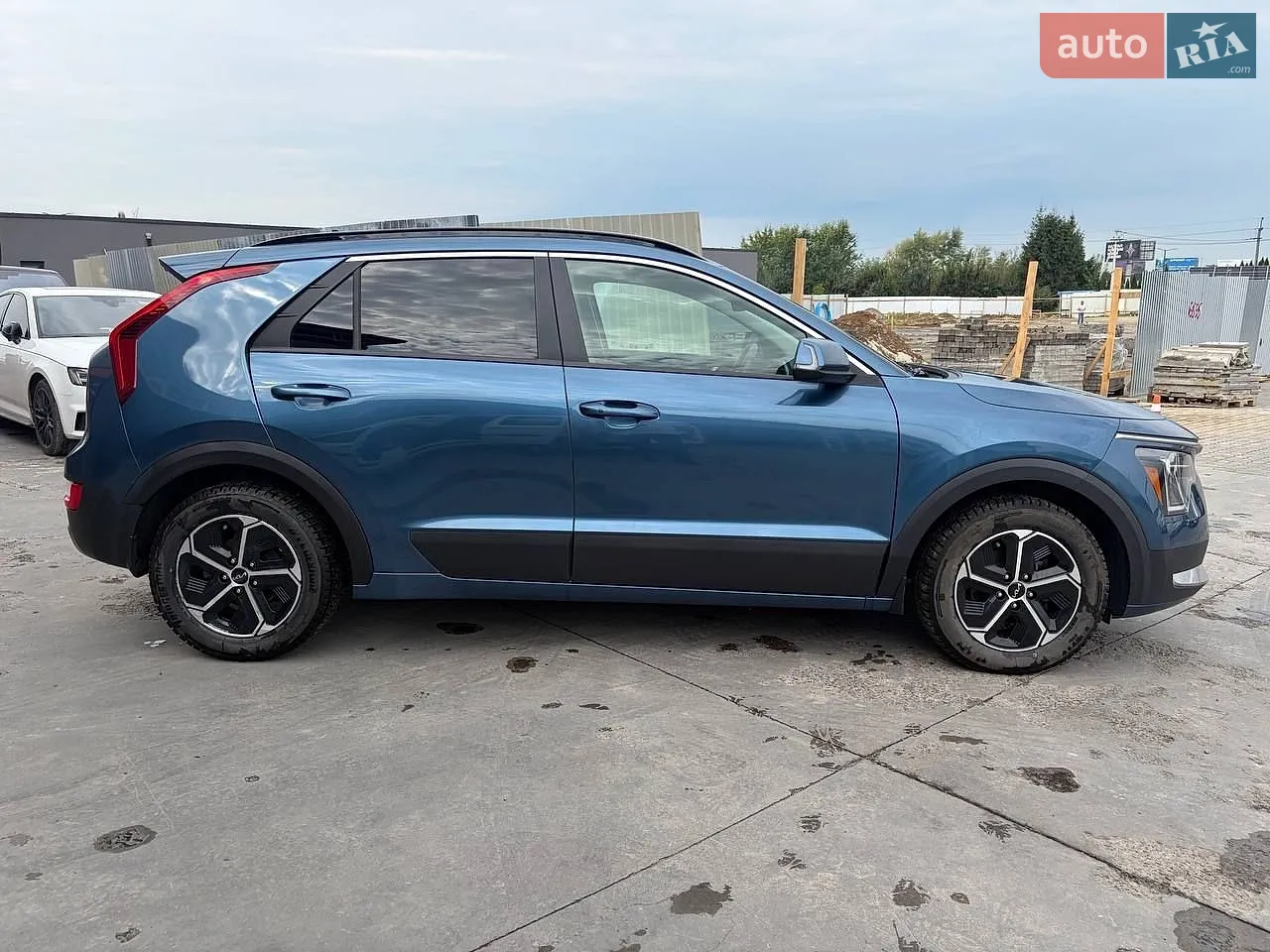 2023 Kia Niro - мініатюра 3