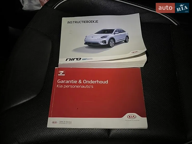 Внедорожник / Кроссовер Kia Niro 2019 в Надворной документ