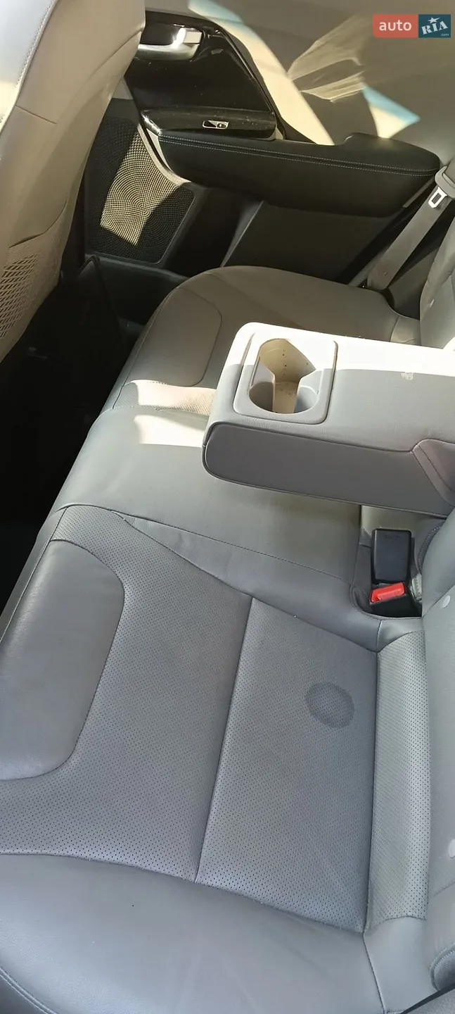 2017 Kia Niro - мініатюра 16