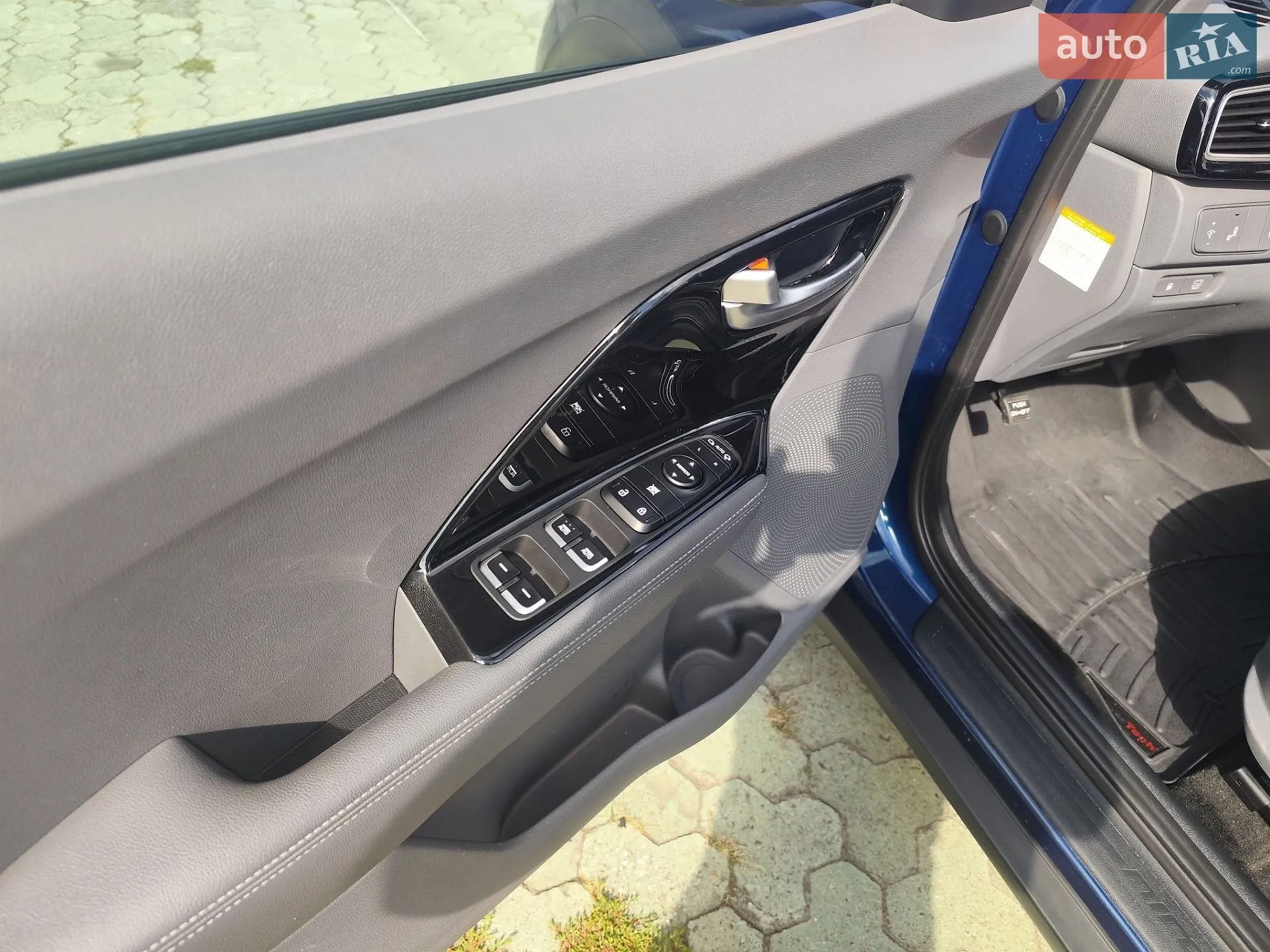 2017 Kia Niro - мініатюра 14
