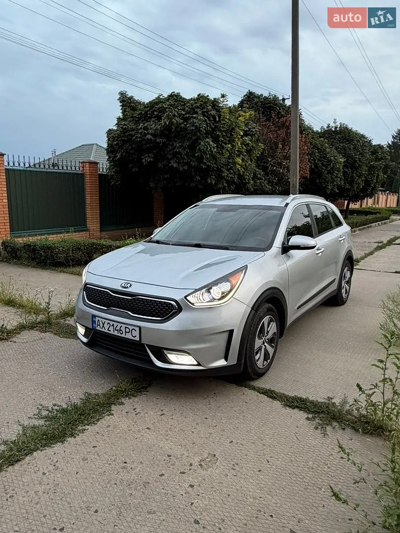 2017 Kia Niro - фото 1