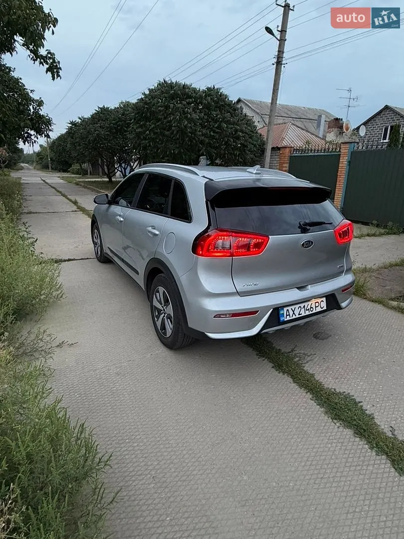 2017 Kia Niro - мініатюра 5