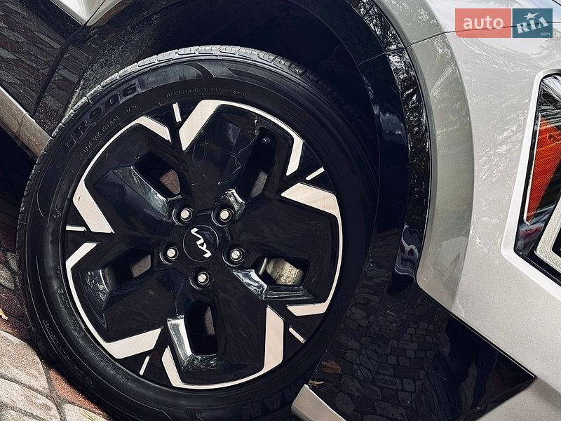 Внедорожник / Кроссовер Kia Niro 2023 в Дрогобыче