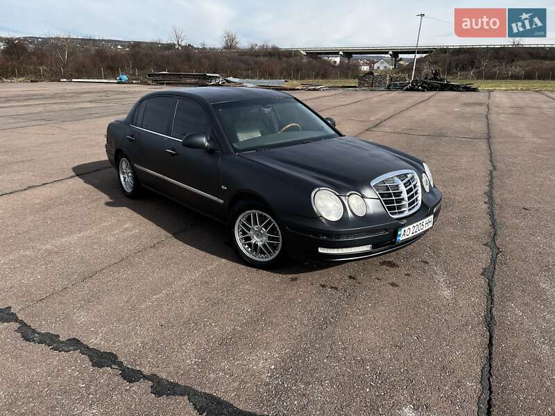 Седан Kia Opirus 2005 в Ужгороді