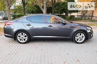 Седан Kia Optima 2012 в 