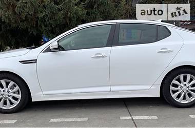 Седан Kia Optima 2014 в Киеве