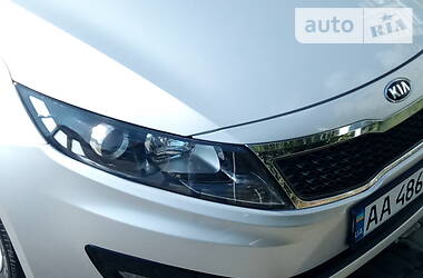 Седан Kia Optima 2013 в Львове