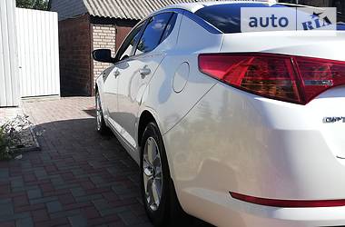 Седан Kia Optima 2012 в 