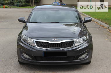 Седан Kia Optima 2013 в Днепре