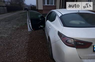 Седан Kia Optima 2015 в 
