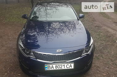 Седан Kia Optima 2016 в 