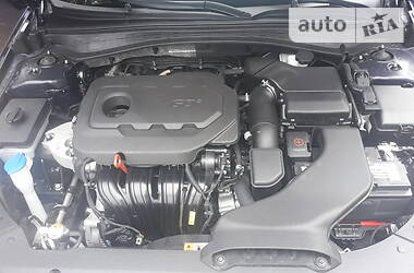 Седан Kia Optima 2016 в 