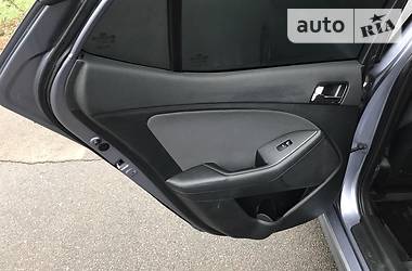 Седан Kia Optima 2011 в 