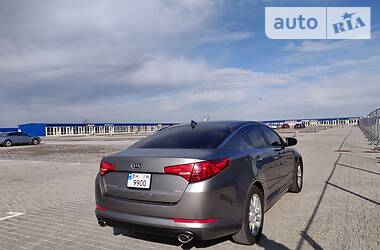 Седан Kia Optima 2012 в 