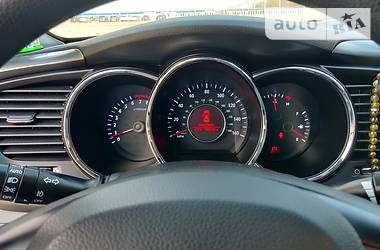 Седан Kia Optima 2012 в 