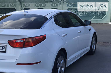 Седан Kia Optima 2015 в 