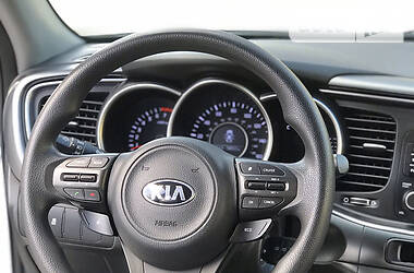 Седан Kia Optima 2015 в 
