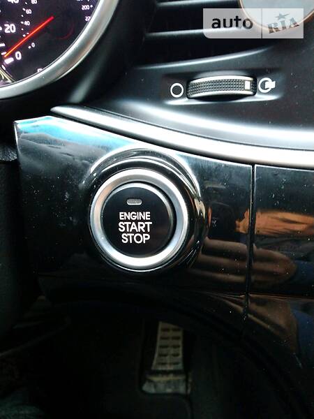 Седан Kia Optima 2015 в Кривому Розі