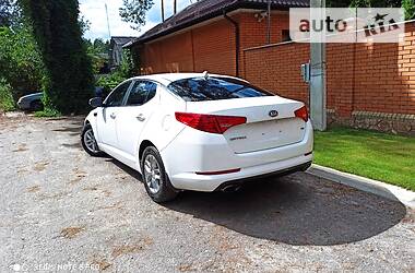 Седан Kia Optima 2013 в Киеве