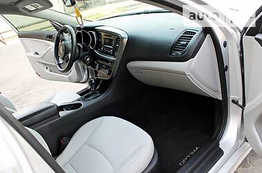 Седан Kia Optima 2014 в 