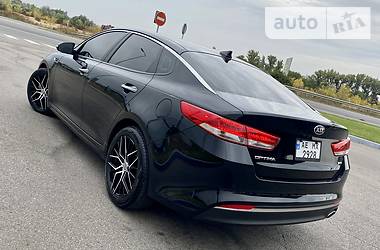 Седан Kia Optima 2015 в Днепре