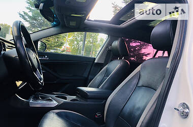 Седан Kia Optima 2013 в 