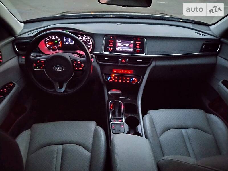 Седан Kia Optima 2016 в Одессе