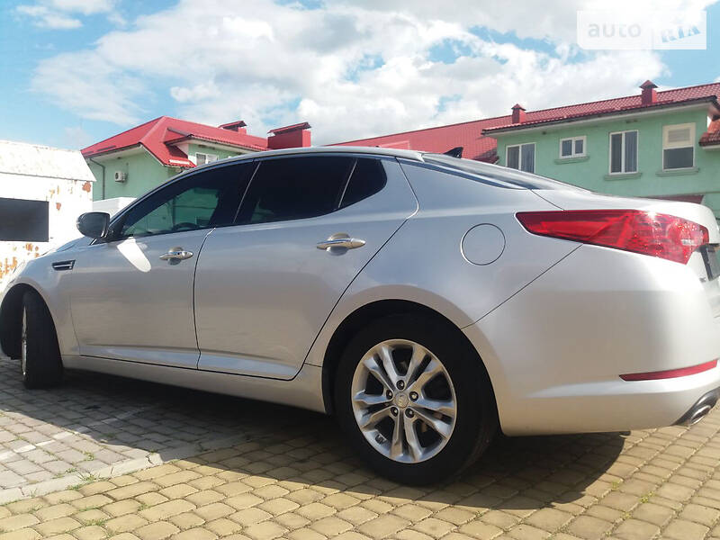 Седан Kia Optima 2013 в Луцьку