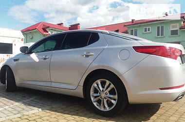 Седан Kia Optima 2013 в Луцке