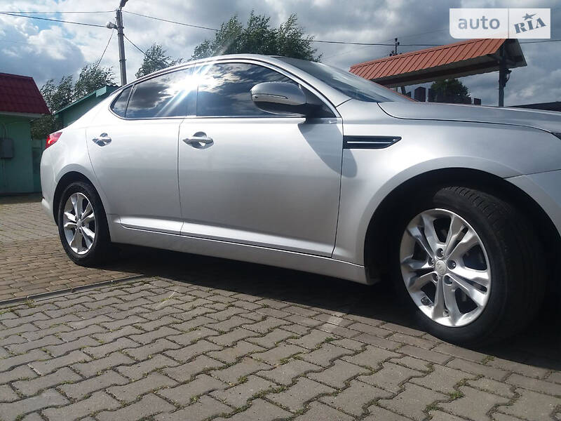 Седан Kia Optima 2013 в Луцьку