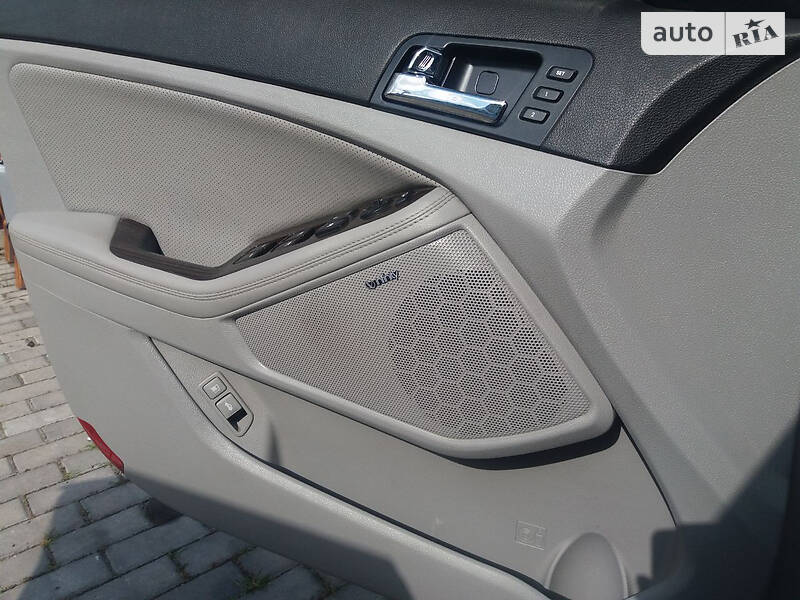 Седан Kia Optima 2013 в Луцьку
