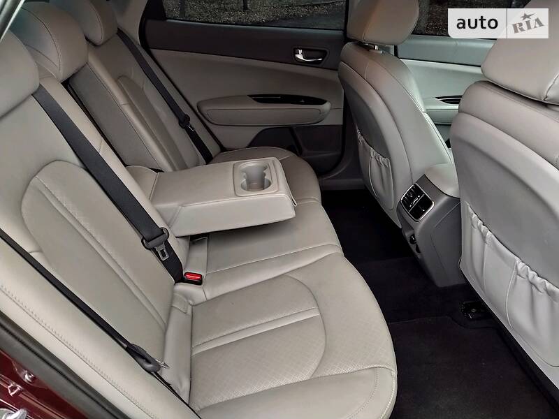 Седан Kia Optima 2016 в Одессе