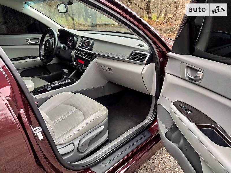 Седан Kia Optima 2016 в Одессе