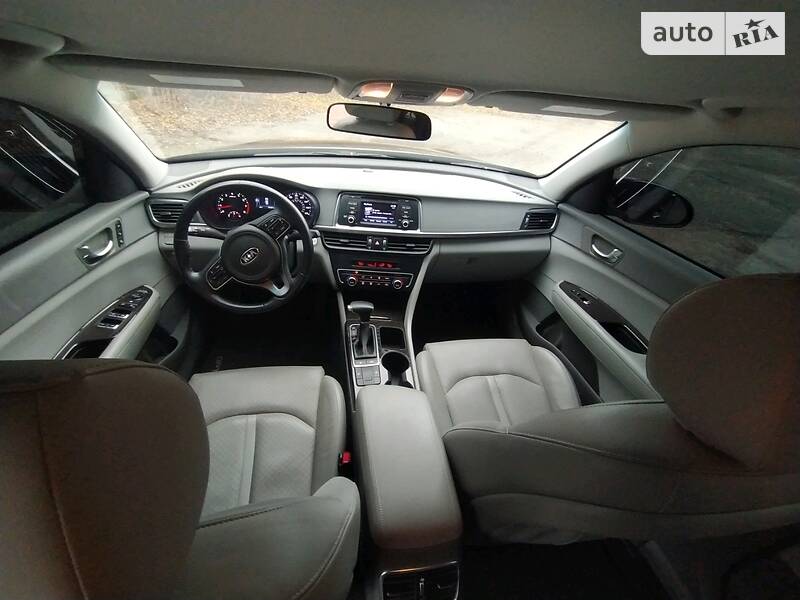 Седан Kia Optima 2016 в Одессе