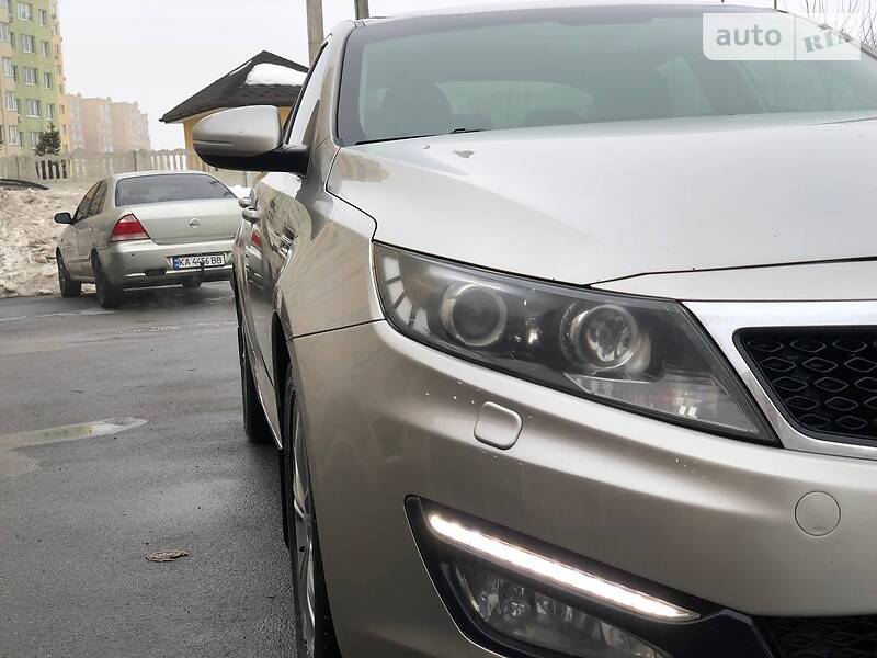 Седан Kia Optima 2011 в Киеве