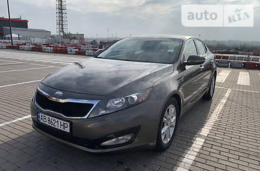 Седан Kia Optima 2013 в Виннице