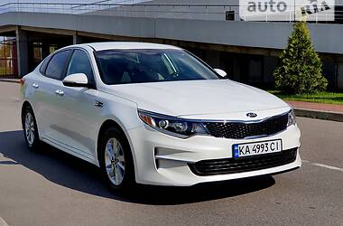 Седан Kia Optima 2017 в Киеве