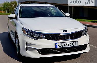 Седан Kia Optima 2017 в Киеве