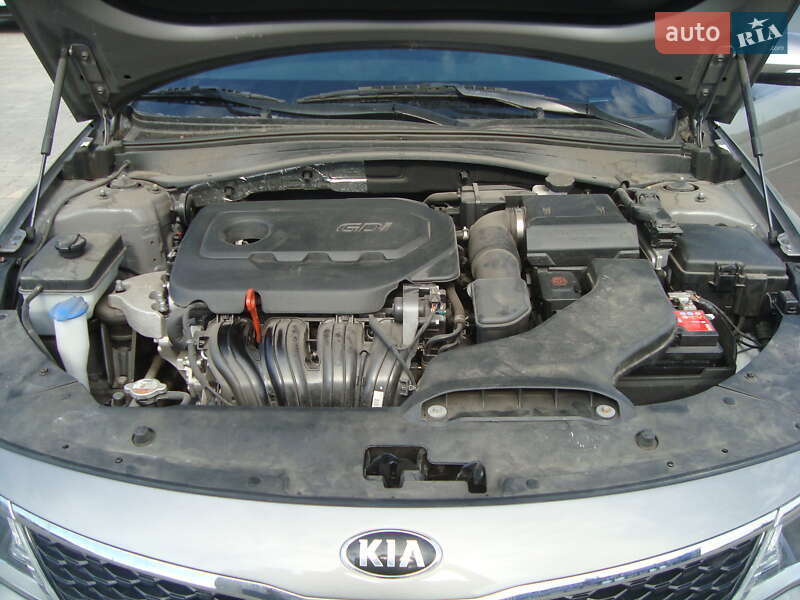 Седан Kia Optima 2017 в Хмельницком